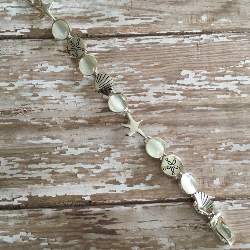 Beach shell theme bracelet